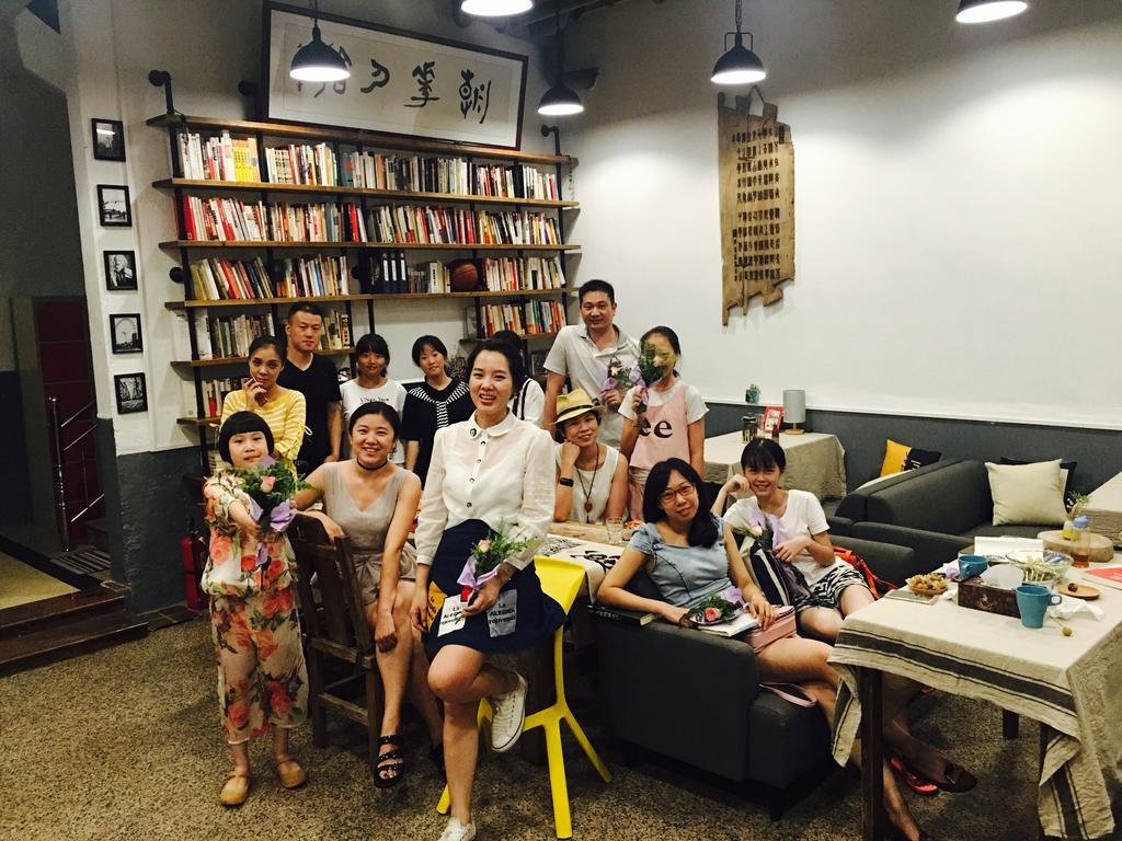 Zhaohuaxishi Youth Hostel กวางโจว ภายนอก รูปภาพ