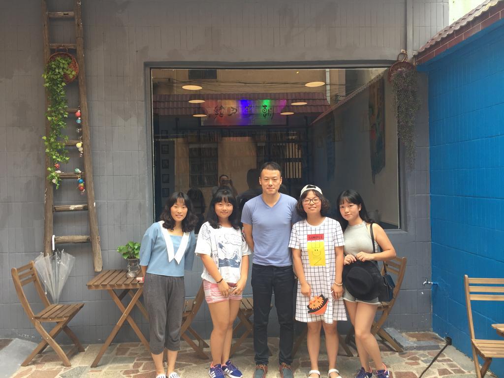 Zhaohuaxishi Youth Hostel กวางโจว ภายนอก รูปภาพ