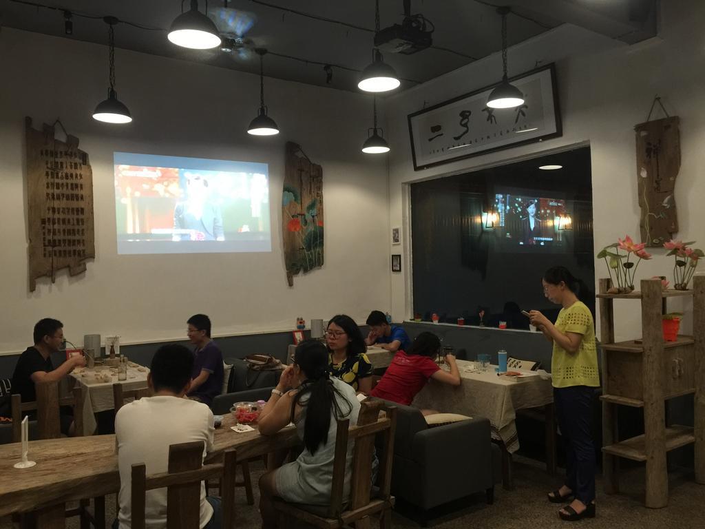 Zhaohuaxishi Youth Hostel กวางโจว ภายนอก รูปภาพ