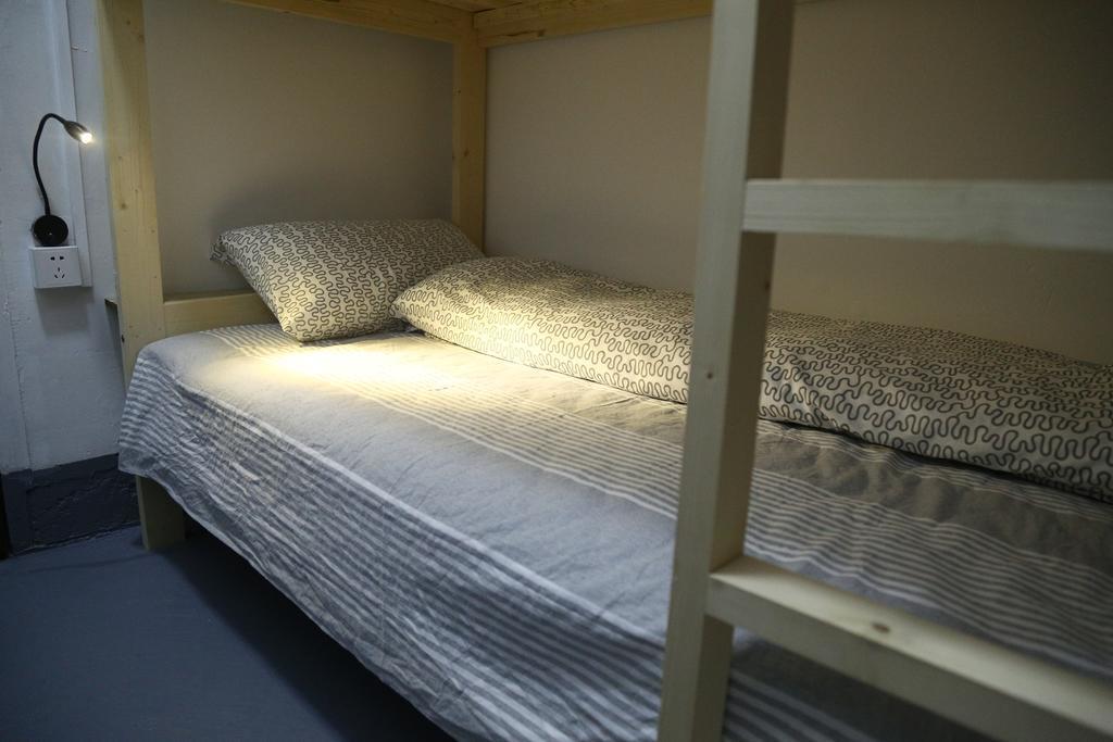 Zhaohuaxishi Youth Hostel กวางโจว ภายนอก รูปภาพ